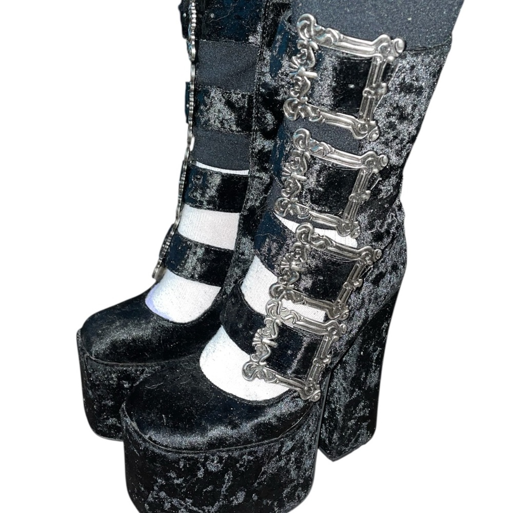 Widow through the woods Black Velvet Platform Boots with Silver buckles